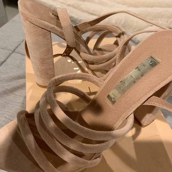 Beige strapped heels - Picture 8 of 8